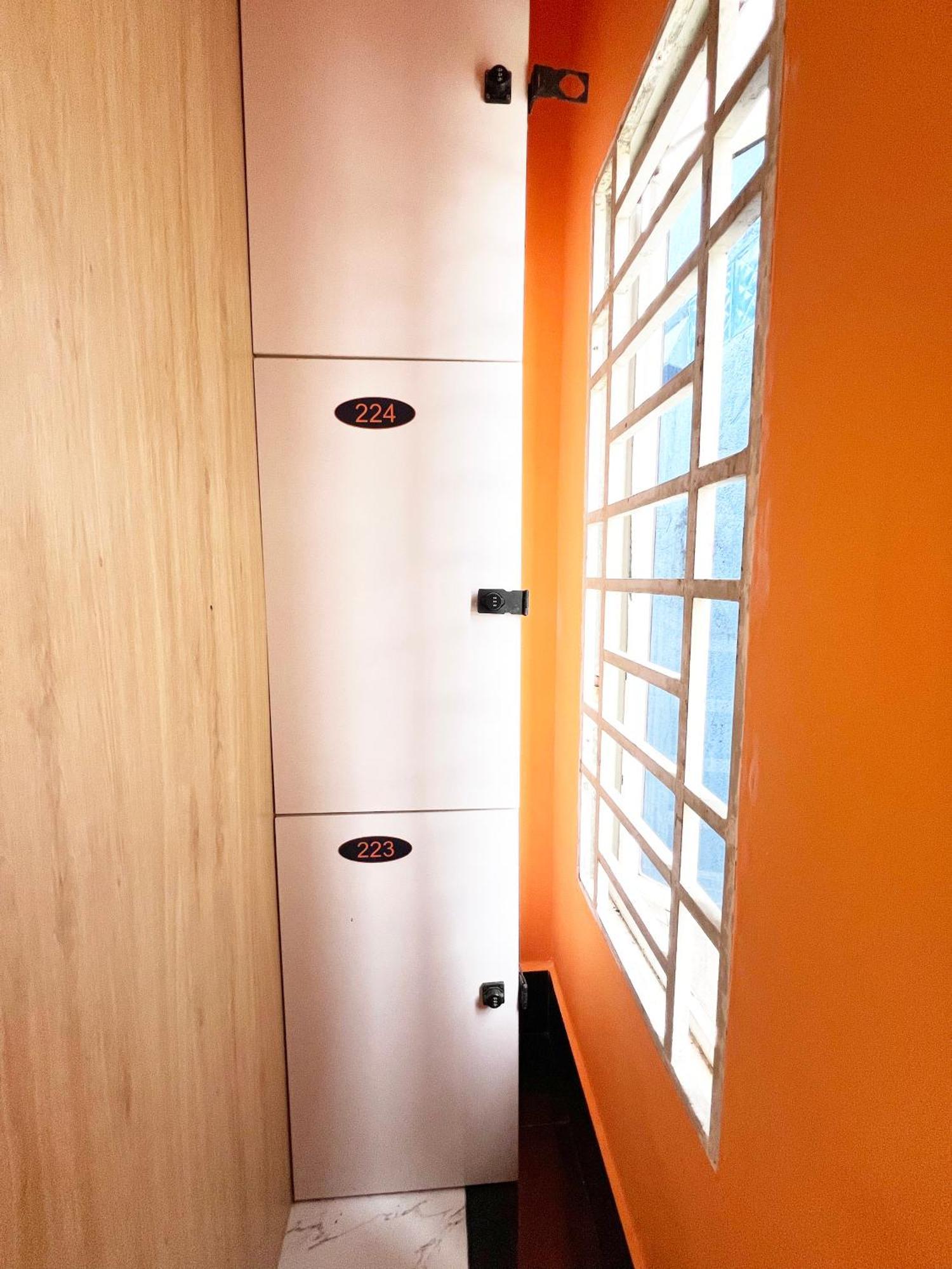 Tva Homestay - Tva Sleepbox - Tva Working Space Пном Пен Екстериор снимка